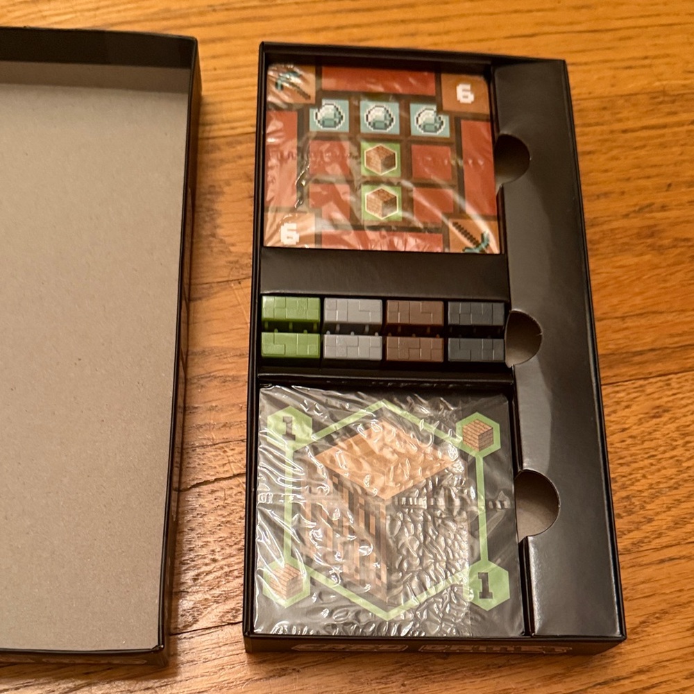 Minecraft Card Game NEW - Picture 4 of 4